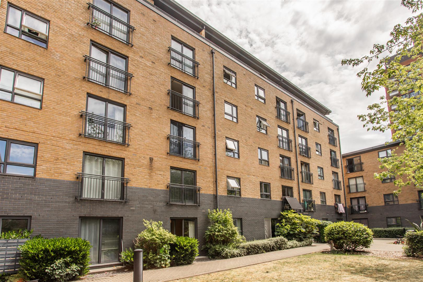 Capulet Square, Bromley By Bow